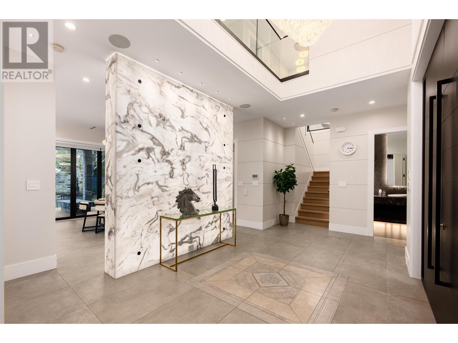Listing Picture 3 of 40 : 8411 SUNNYWOOD DRIVE, Richmond / 烈治文 - 魯藝地產 Yvonne Lu Group - MLS Medallion Club Member
