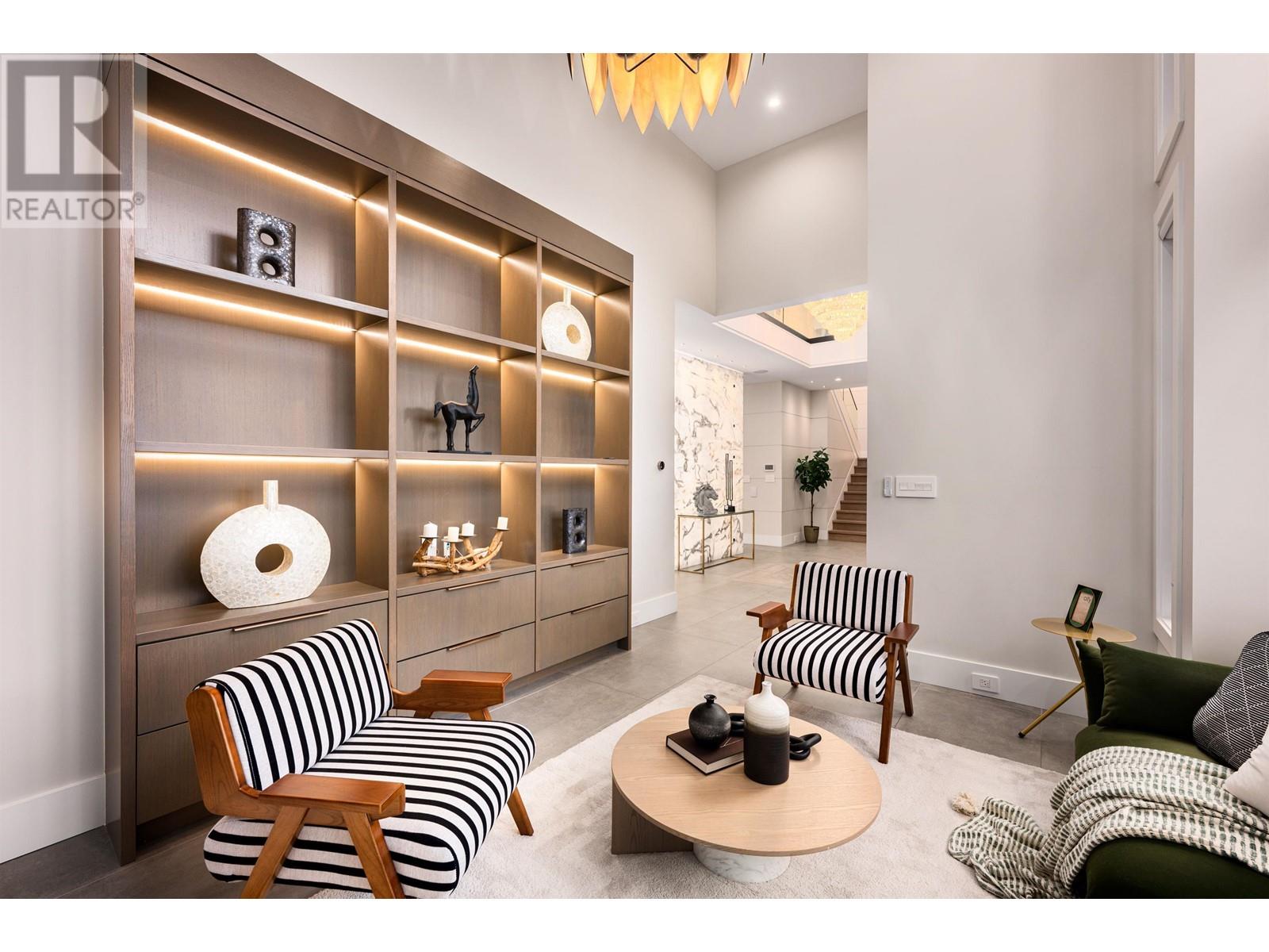 Listing Picture 7 of 40 : 8411 SUNNYWOOD DRIVE, Richmond / 烈治文 - 魯藝地產 Yvonne Lu Group - MLS Medallion Club Member