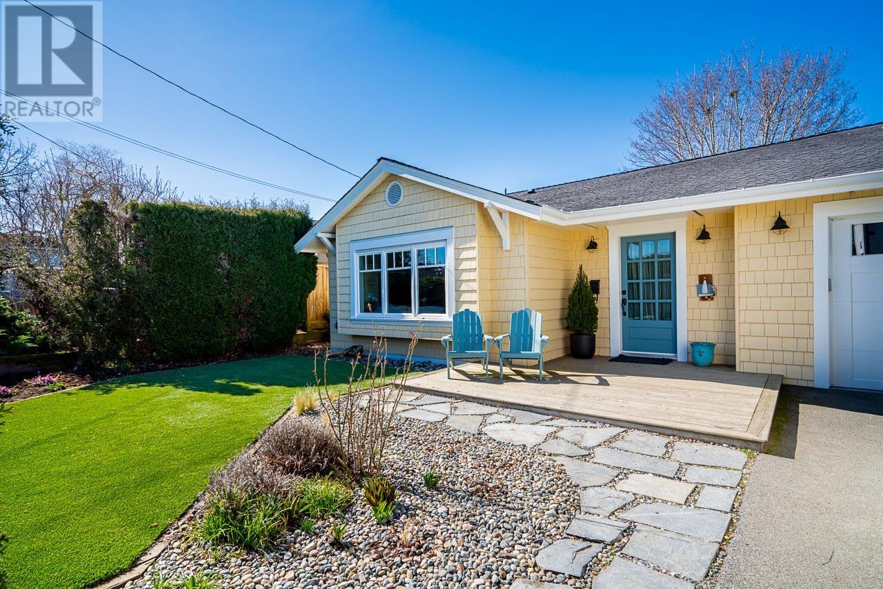 Property at 269 67 STREET image 2