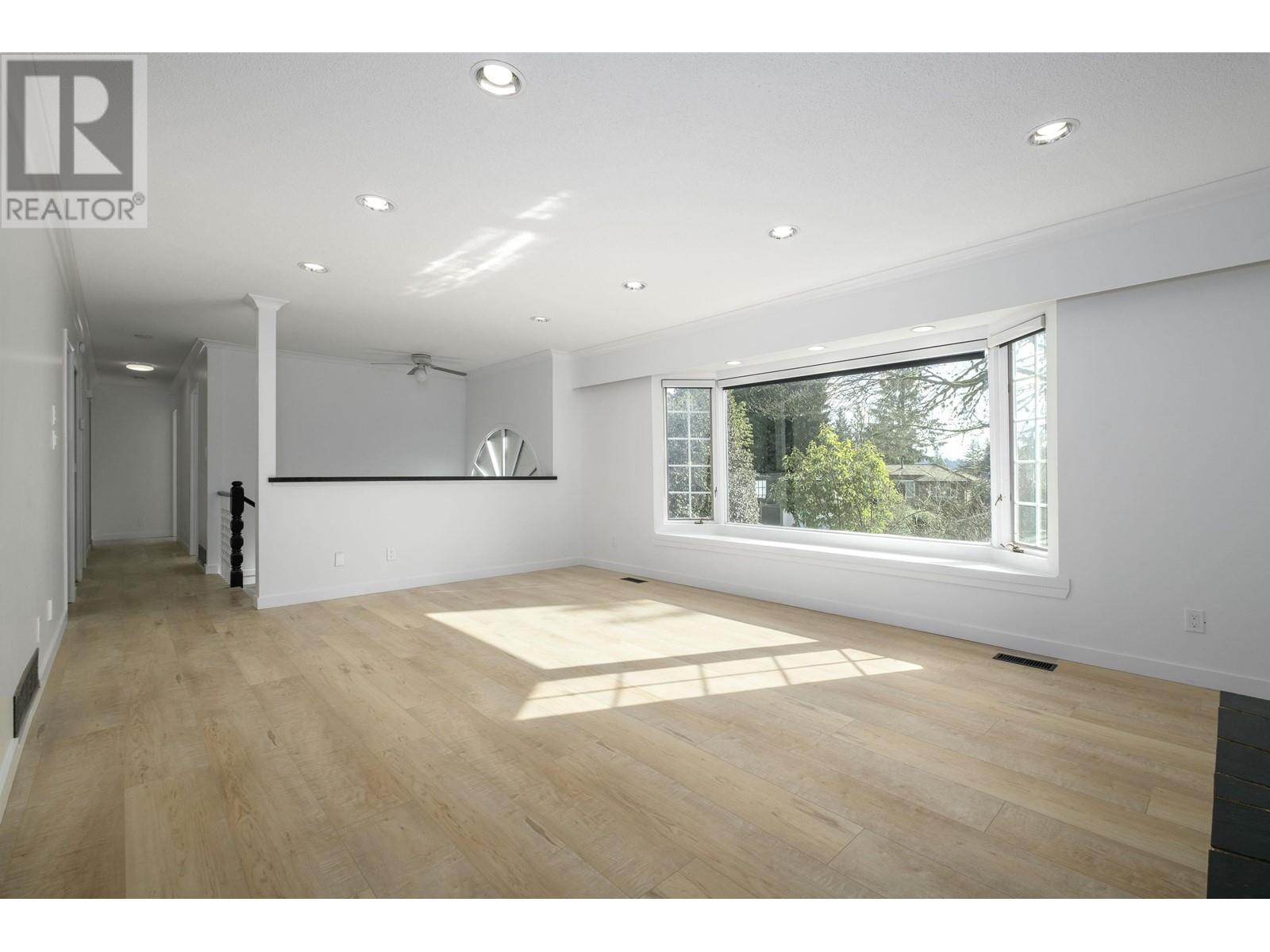 2548 Boswell Avenue, North Vancouver, British Columbia  V7H 1L7 - Photo 12 - R2976253