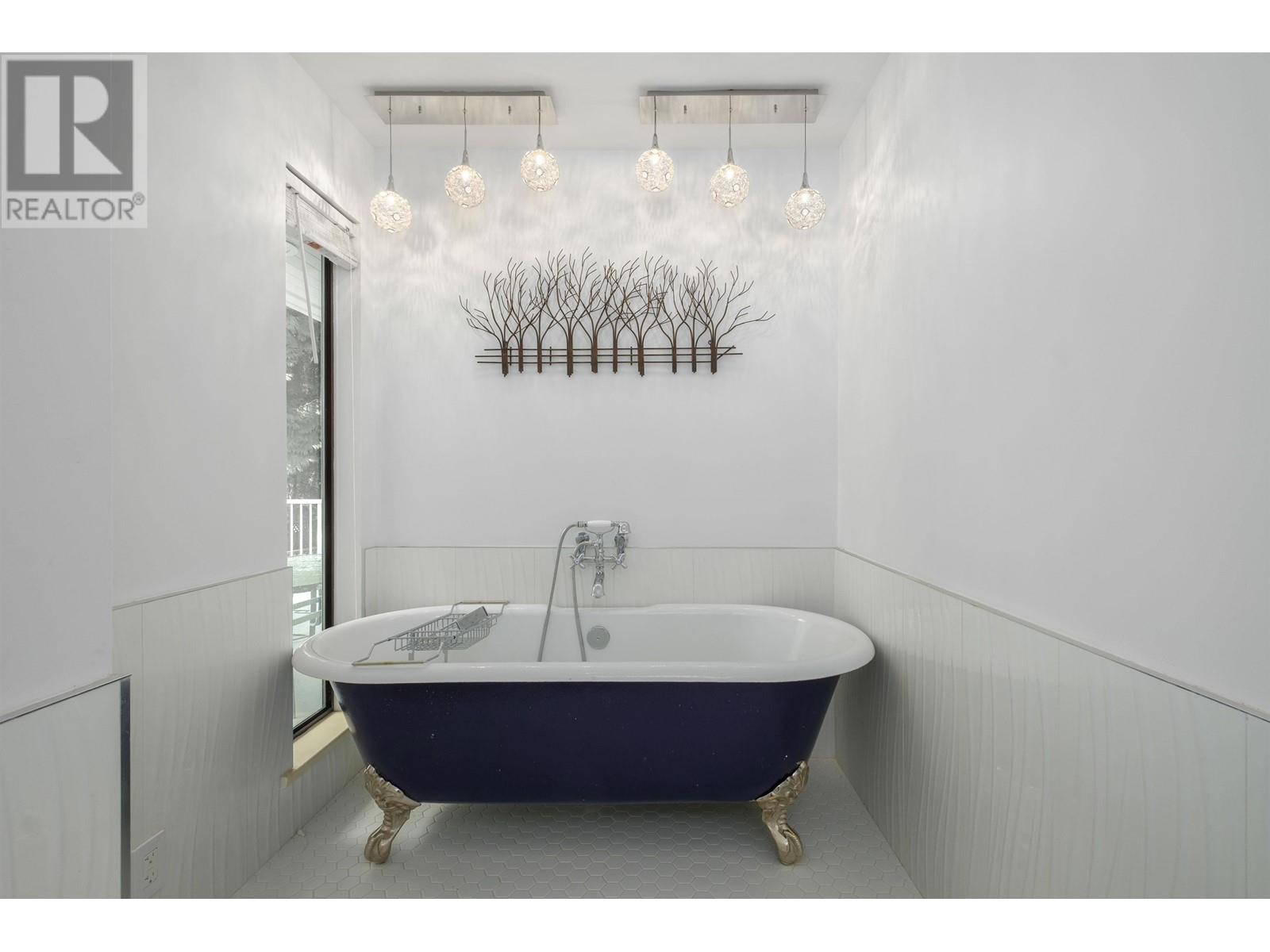 2548 Boswell Avenue, North Vancouver, British Columbia  V7H 1L7 - Photo 17 - R2976253