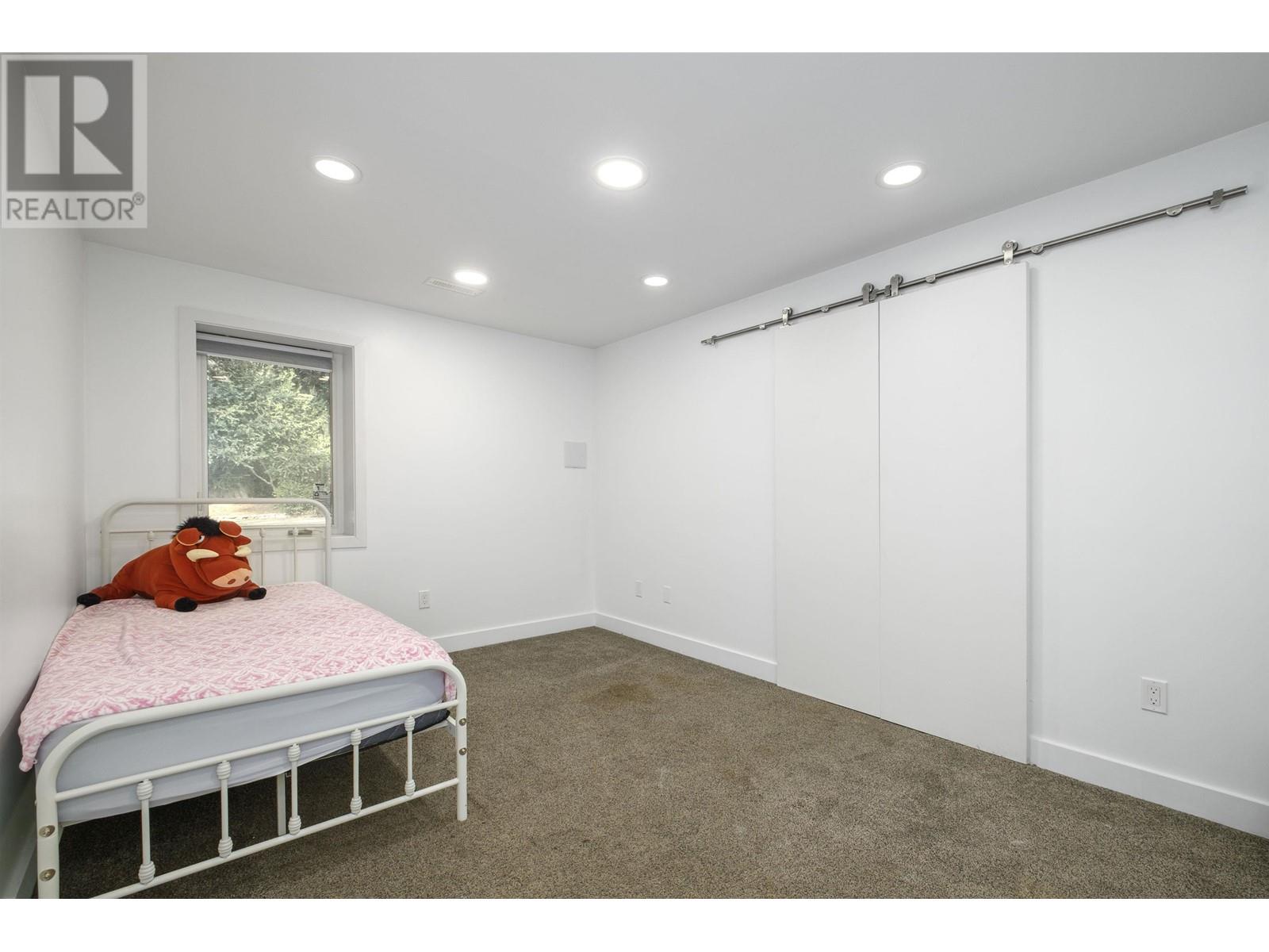 2548 Boswell Avenue, North Vancouver, British Columbia  V7H 1L7 - Photo 28 - R2976253