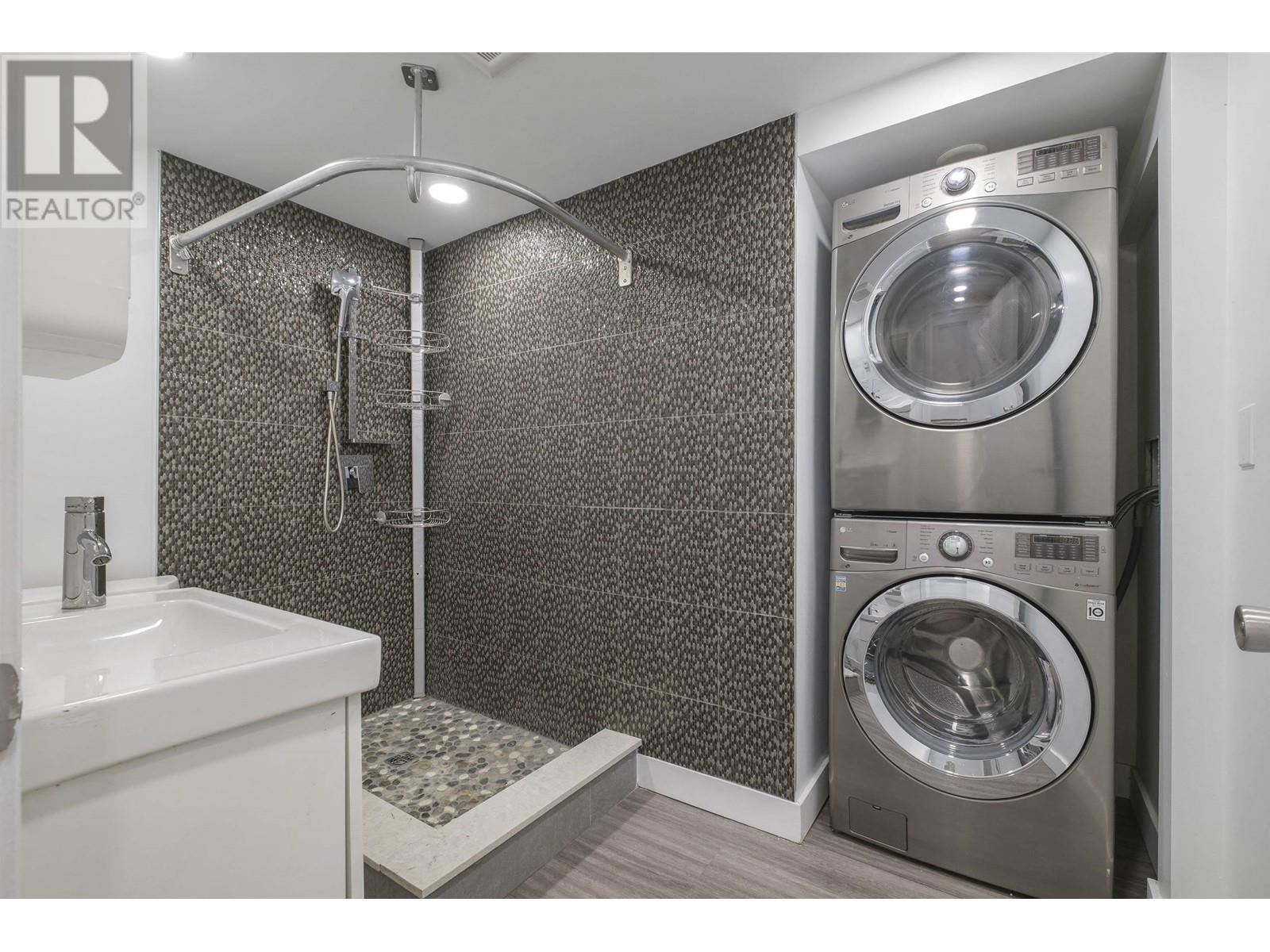 2548 Boswell Avenue, North Vancouver, British Columbia  V7H 1L7 - Photo 29 - R2976253