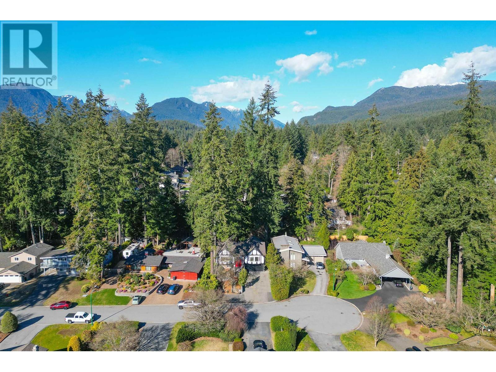 2548 Boswell Avenue, North Vancouver, British Columbia  V7H 1L7 - Photo 36 - R2976253