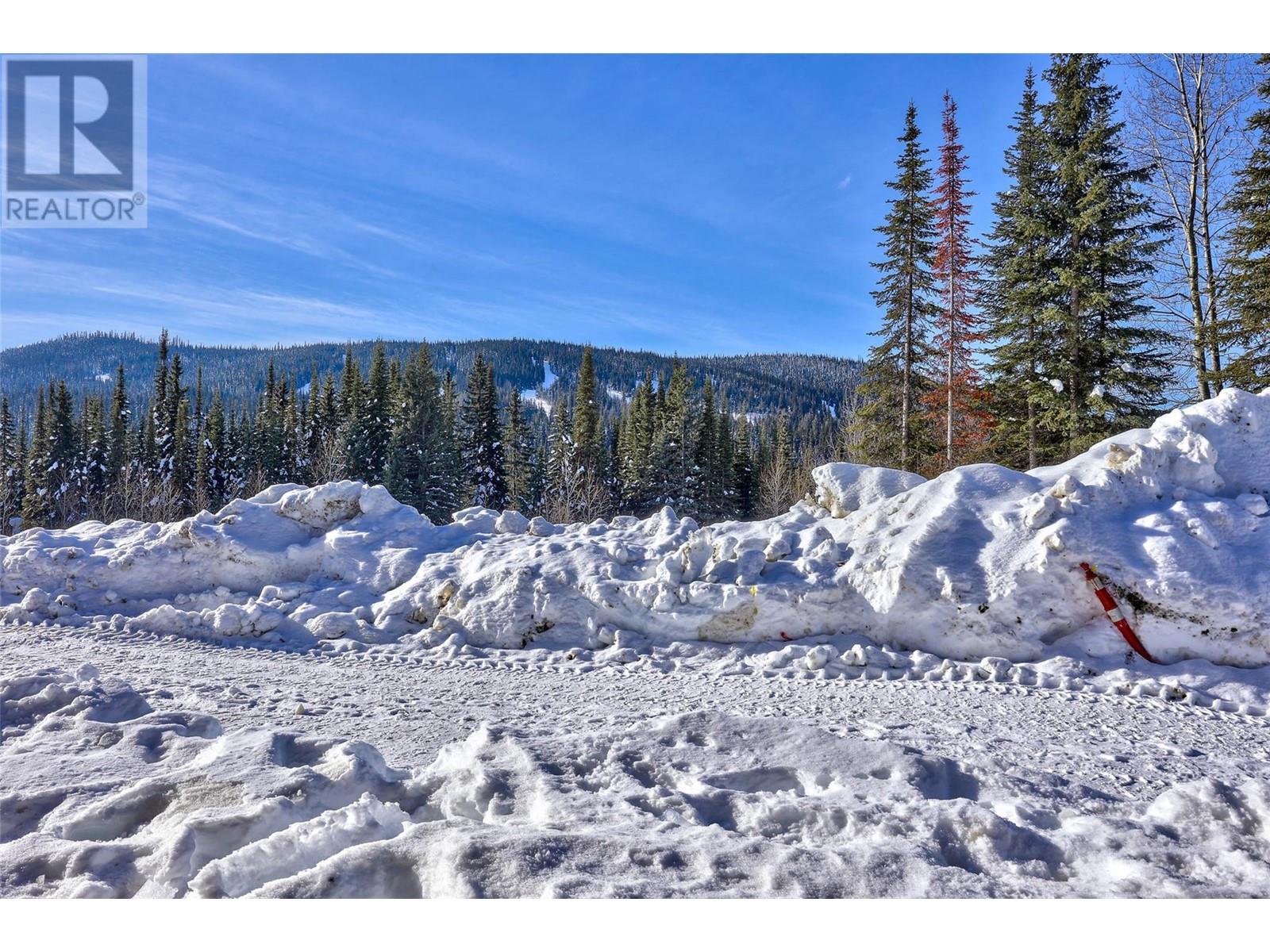 7005 MCGILLIVRAY LAKE Drive Unit# 8 Sun Peaks Photo 15