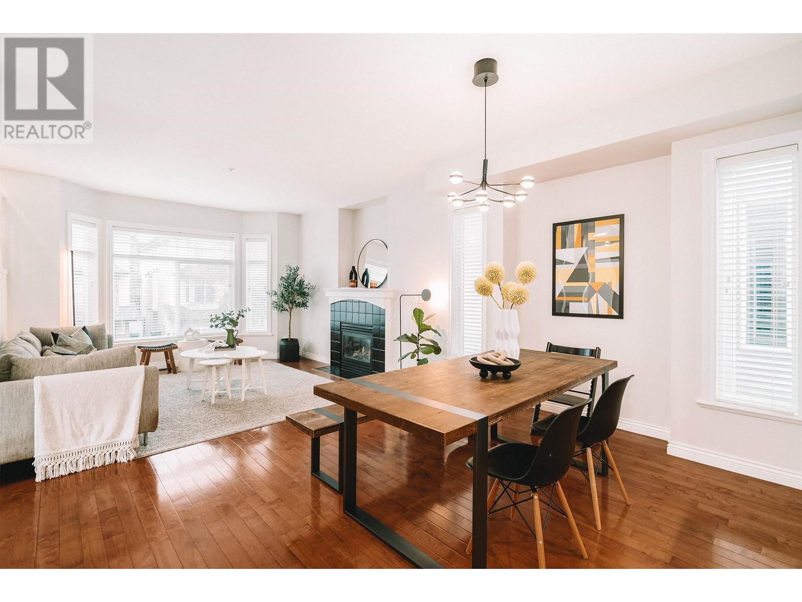 11804 191a Street, Pitt Meadows, British Columbia  V3Y 0A4 - Photo 2 - R2976294