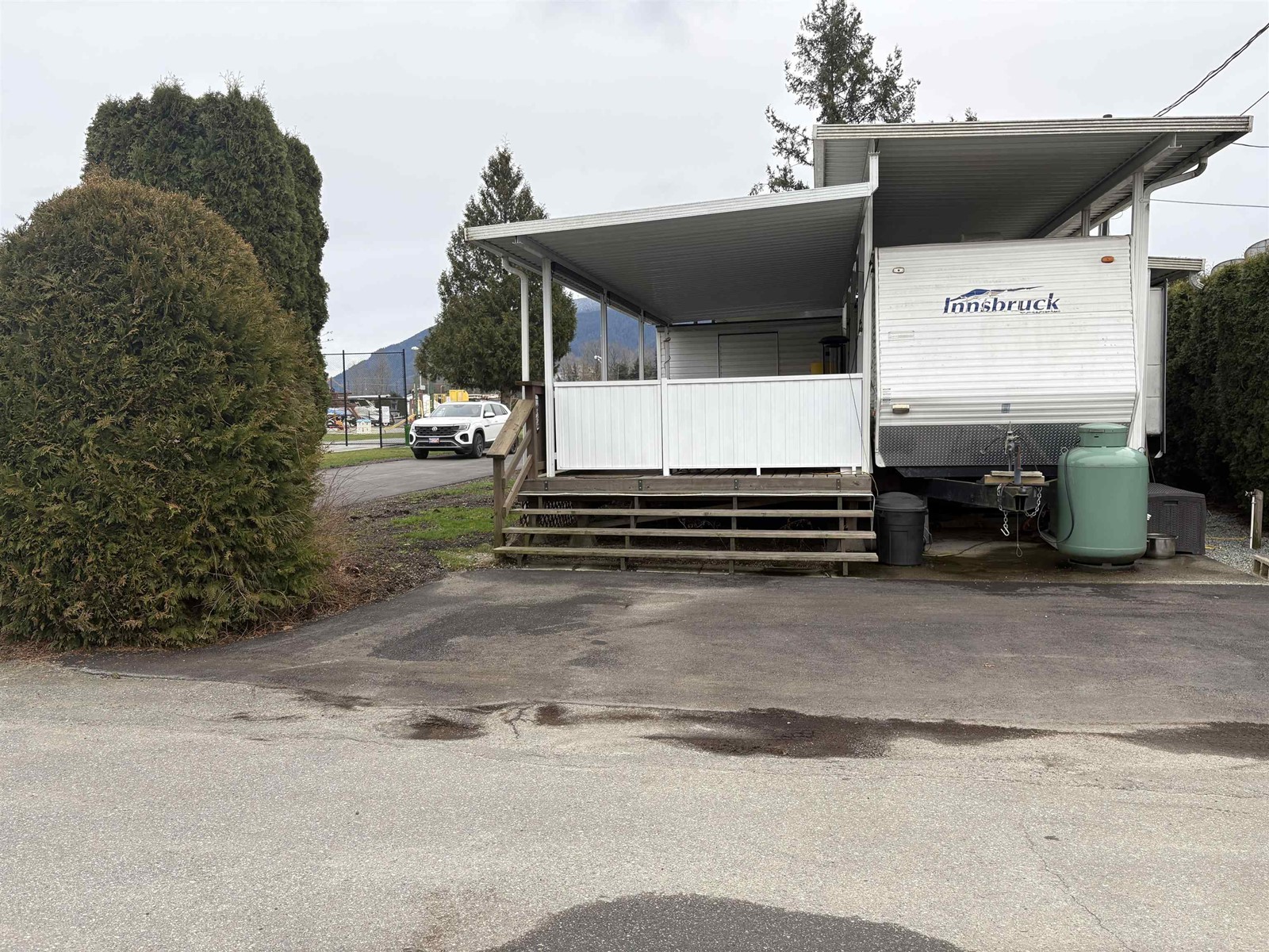 98 8400 Shook Road, Mission, British Columbia  V2V 7L5 - Photo 2 - R2975838