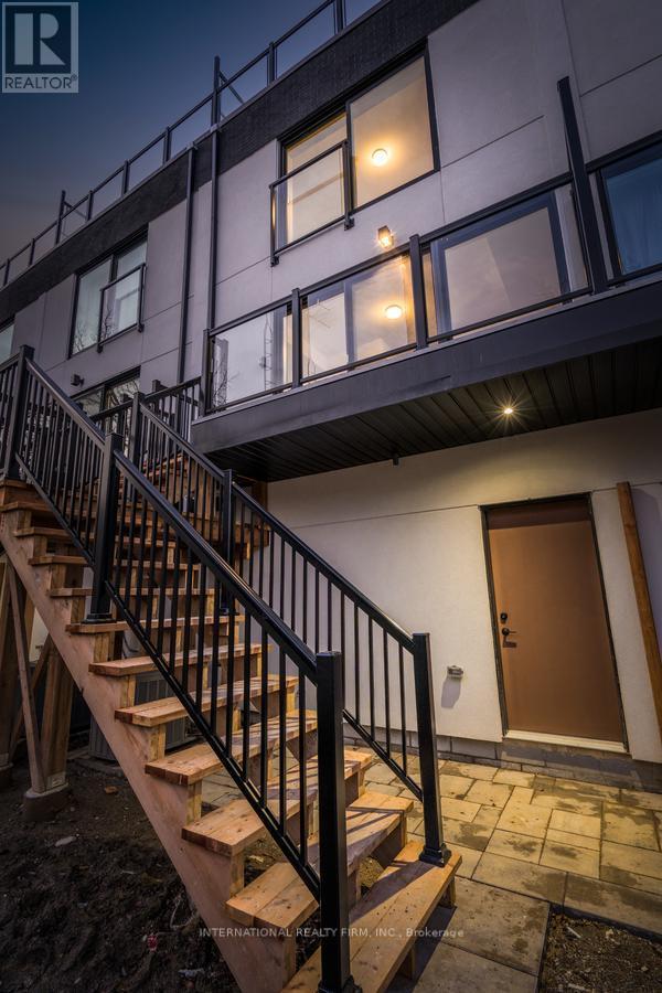 Property at 5 - 1 HARTMAN AVENUE image 3