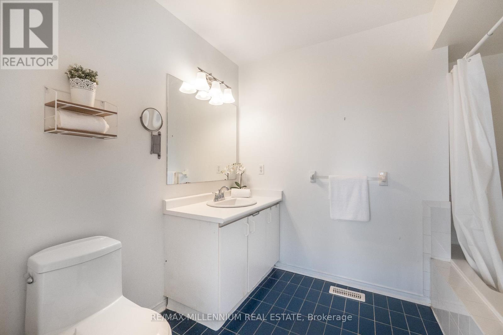 38 - 2065 Sixth Line, Oakville, Ontario  L6H 5R8 - Photo 29 - W12012881