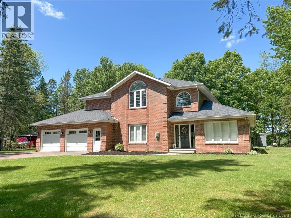 119 Grant Street, Woodstock, New Brunswick  E7M 3Y5 - Photo 1 - NB113721