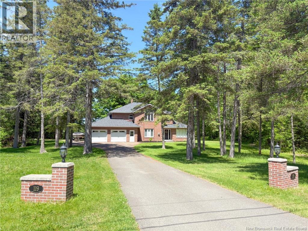 119 Grant Street, Woodstock, New Brunswick  E7M 3Y5 - Photo 2 - NB113721