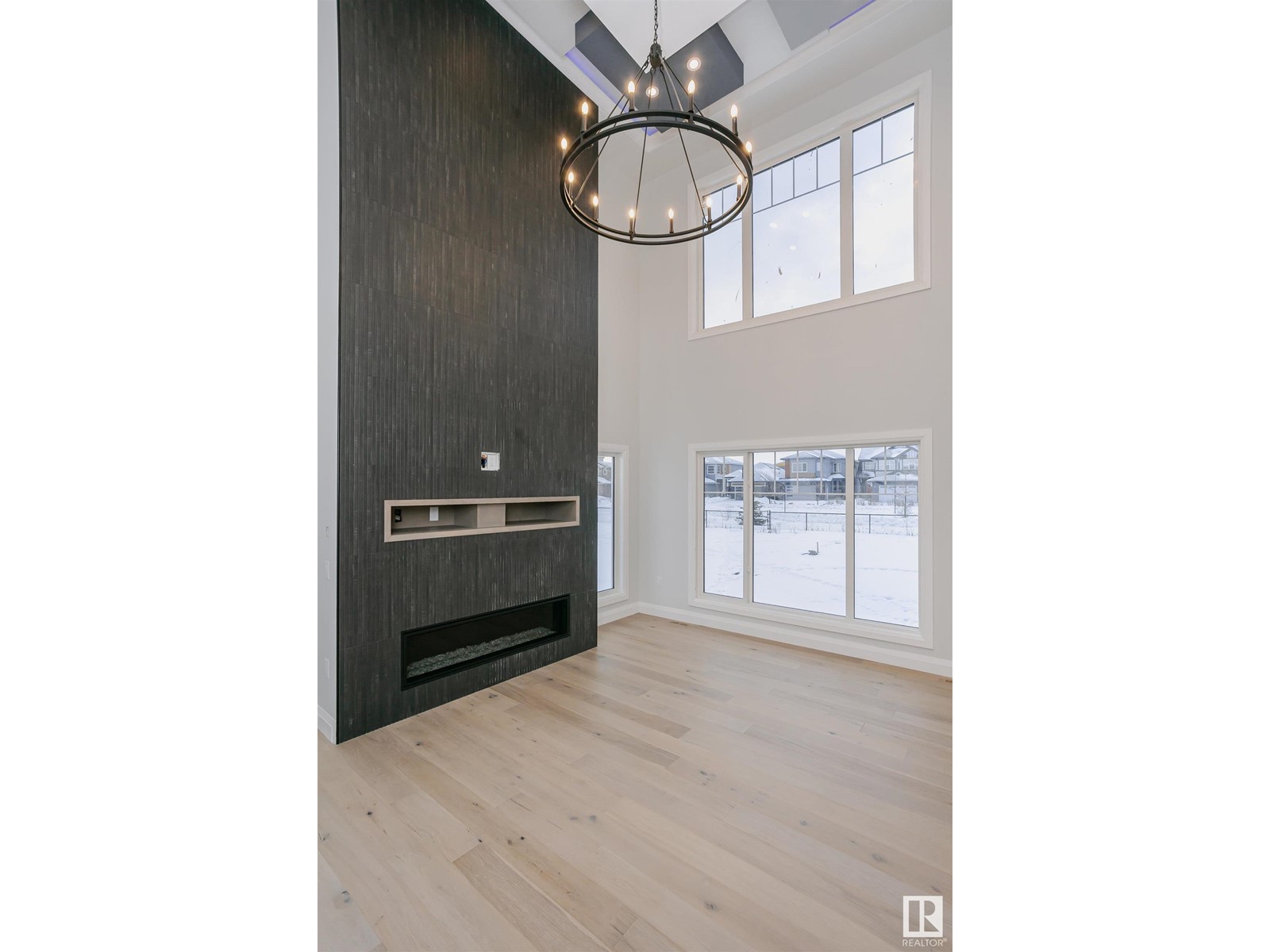 Property at 202 EDGEWATER CI image 1