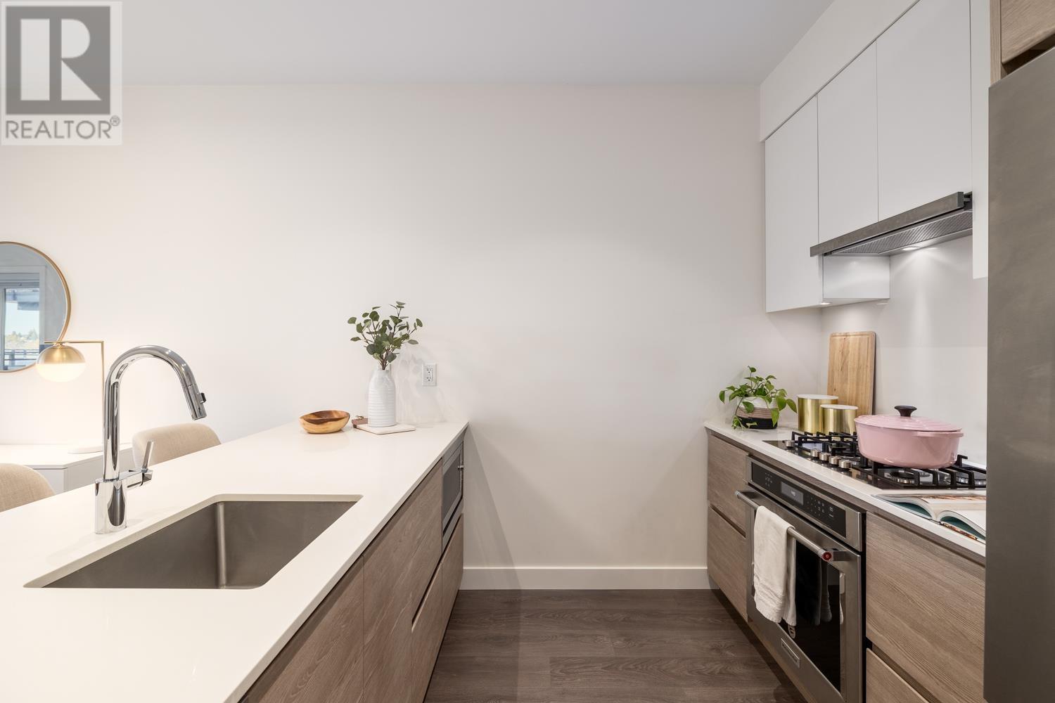 212 4468 Dawson Street, Burnaby, British Columbia  V5C 0J9 - Photo 3 - R2975579