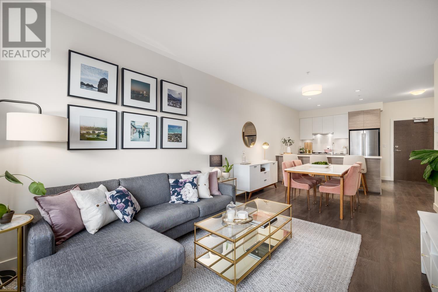 212 4468 DAWSON STREET, burnaby, British Columbia