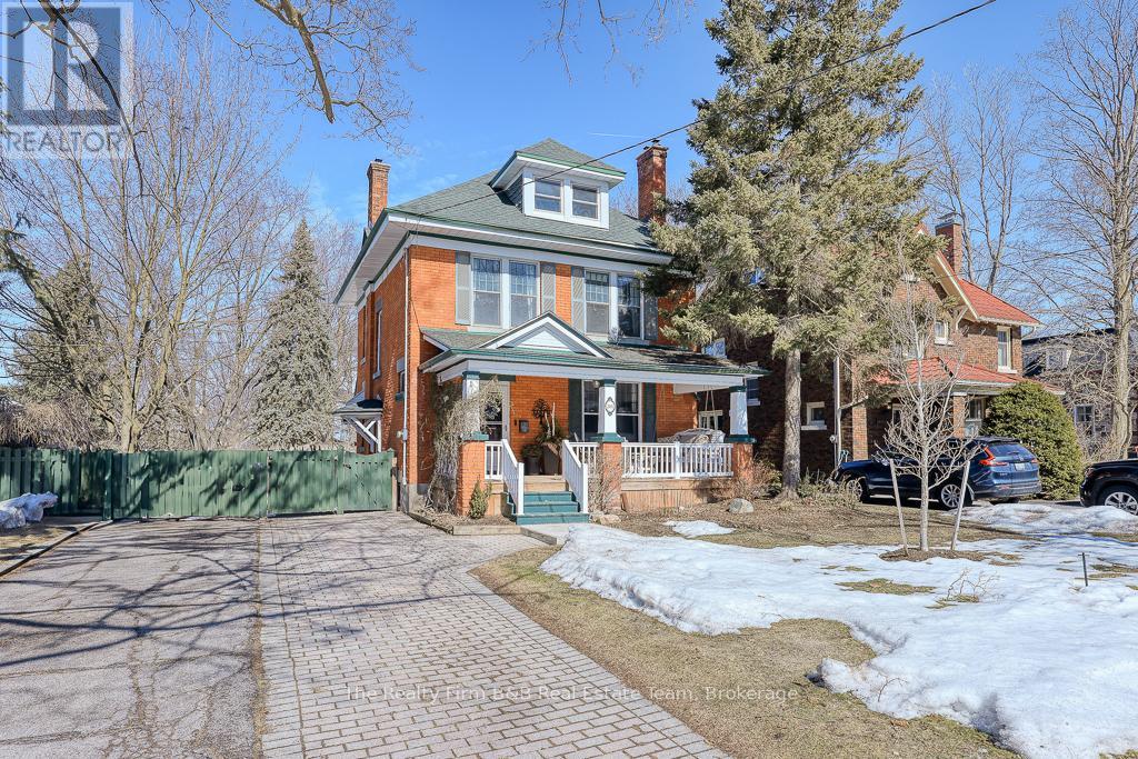 285 Ingersoll Avenue, Woodstock, Ontario  N4S 4W8 - Photo 2 - X12012229