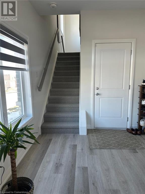 155 Equestrian Way Unit# 40, Cambridge, Ontario  N3E 0E8 - Photo 4 - 40704860