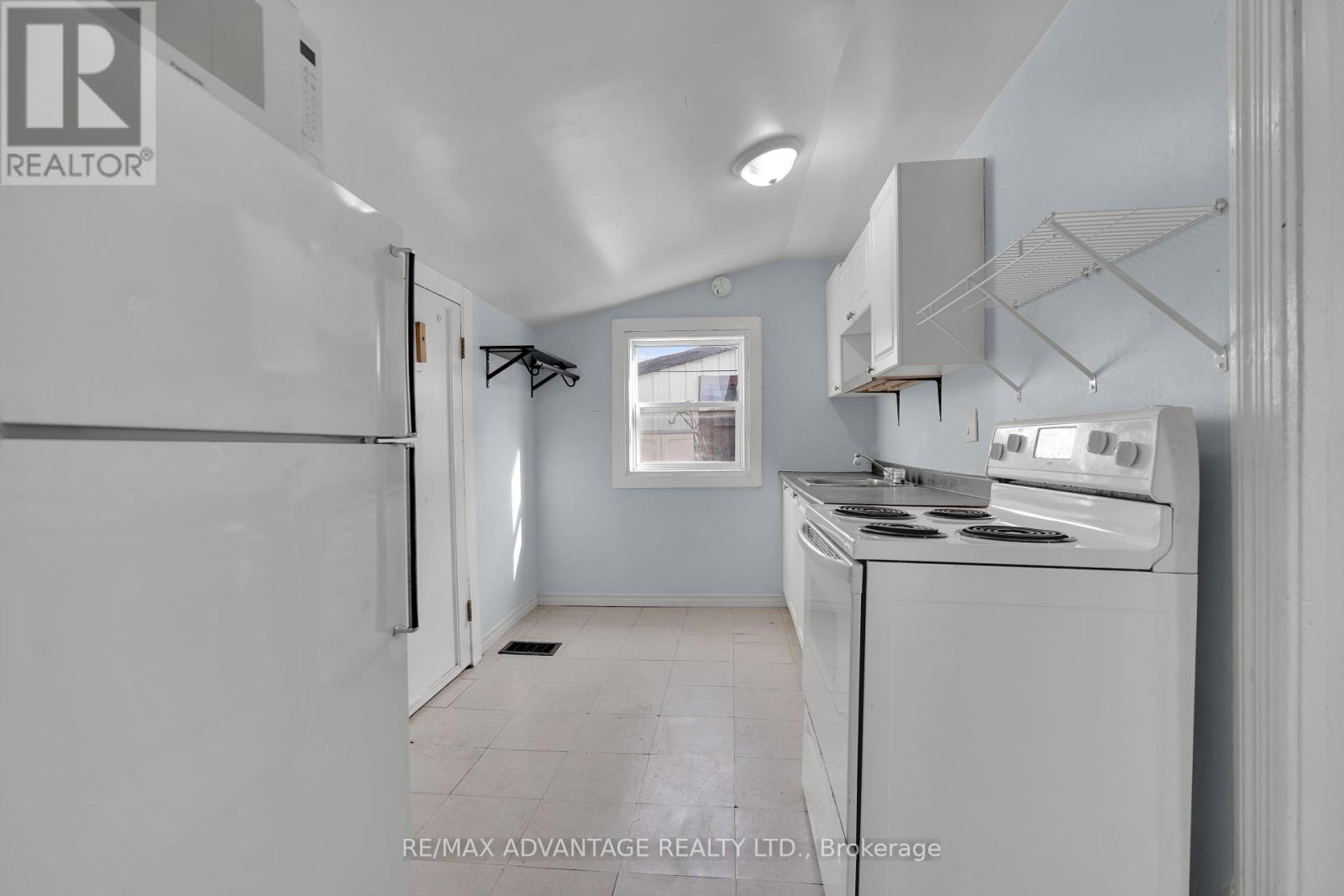 28 Rathgar Street, London East, Ontario  N5Z 1Y4 - Photo 8 - X12011995