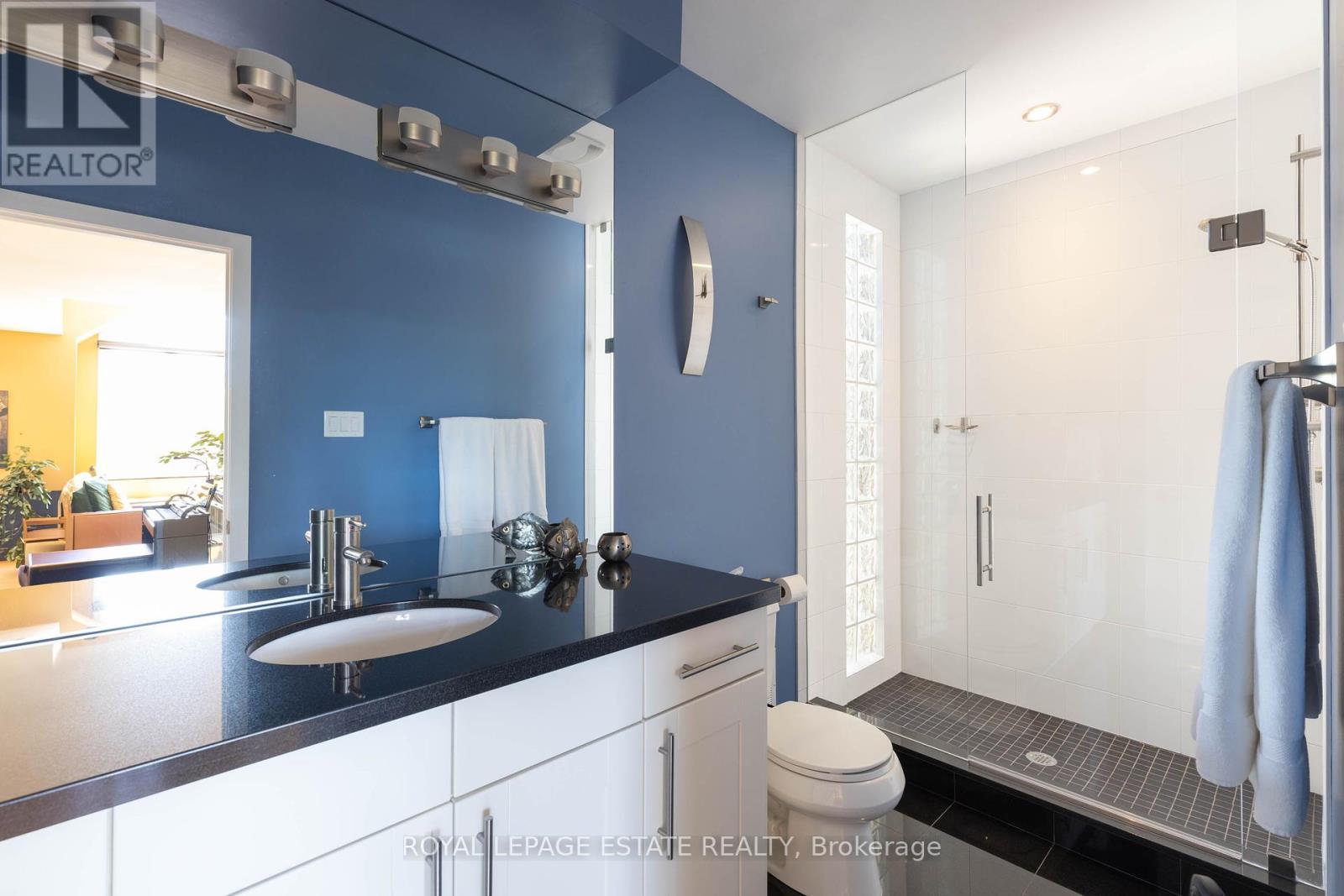 432/434 Queen Street E, Toronto, Ontario  M5A 1T4 - Photo 13 - C12012911