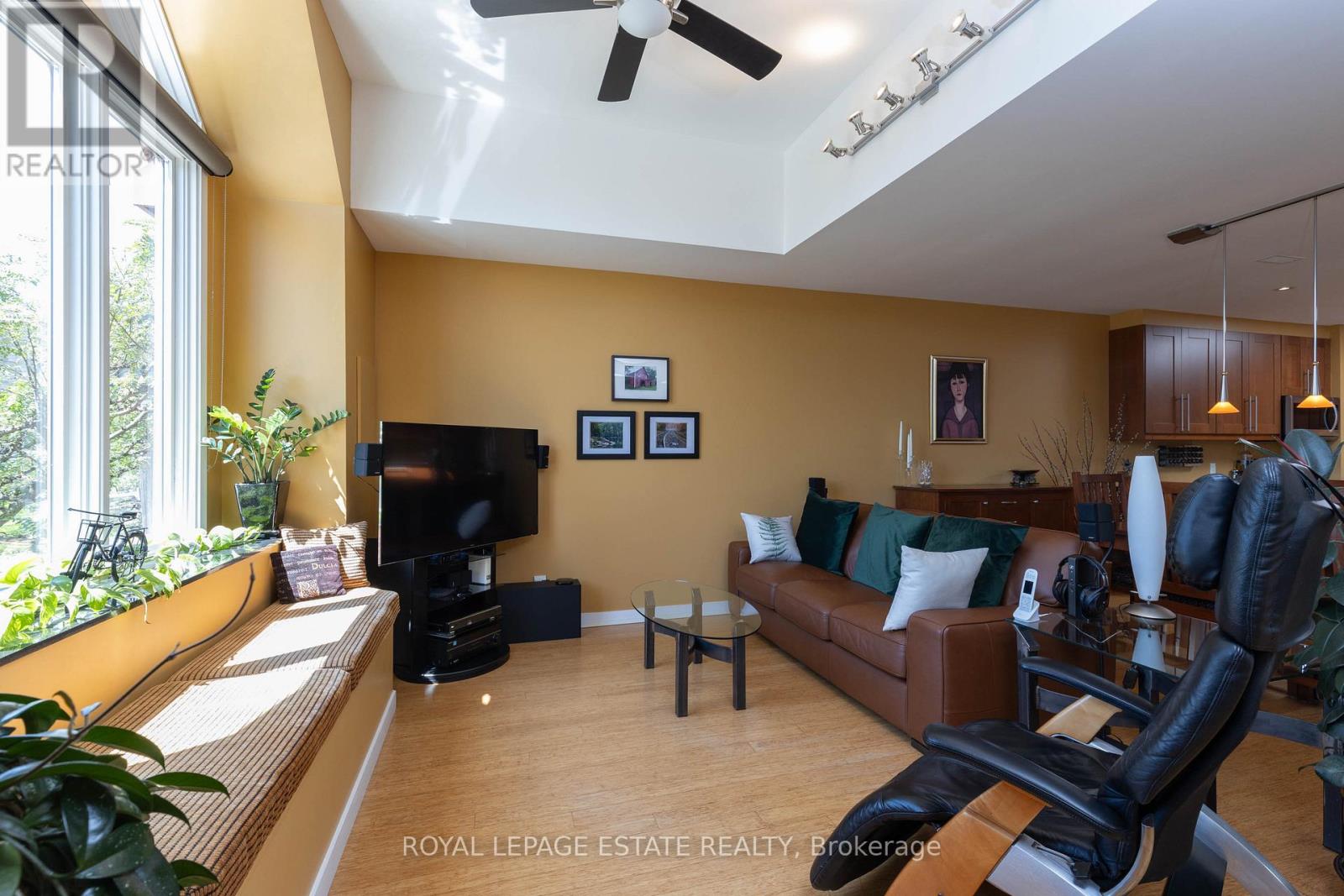 432/434 Queen Street E, Toronto, Ontario  M5A 1T4 - Photo 7 - C12012911