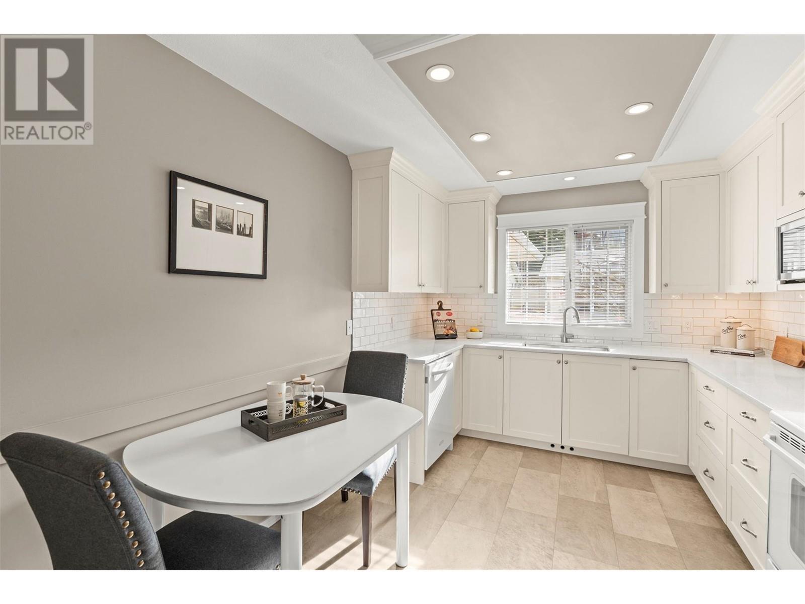 Property at 1038 11 Avenue Unit# 5 image 3