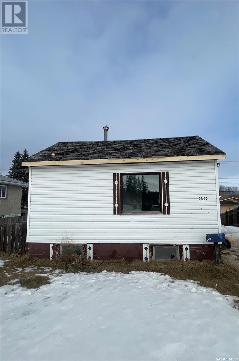 1410 13th Street W, Prince Albert, Saskatchewan  S6V 3J5 - Photo 1 - SK998491