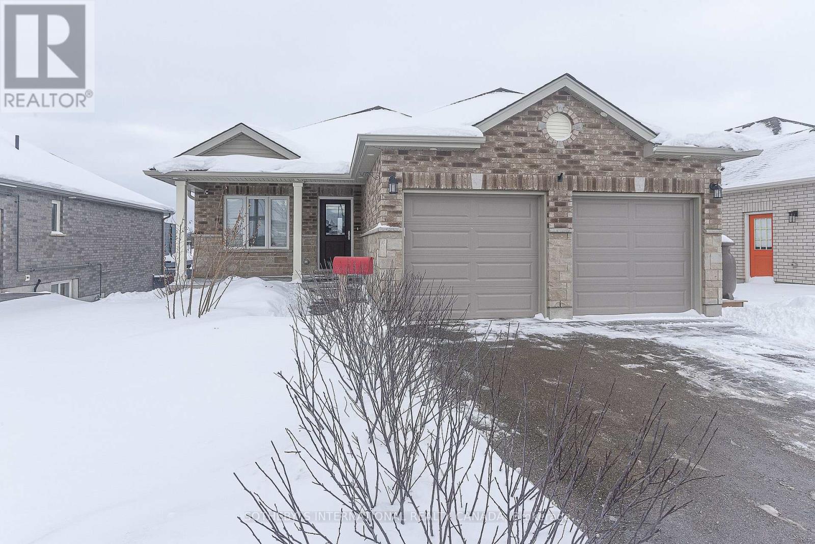 Property at 154 BRIDGE CRESCENT image 2