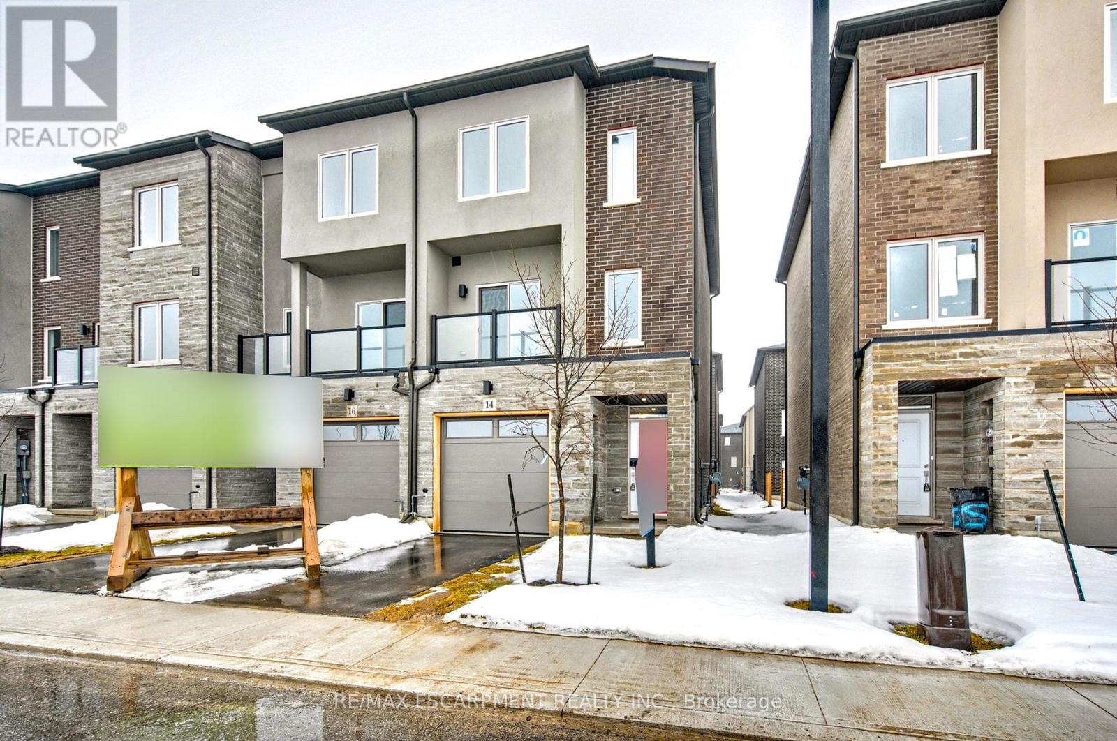 Property at 14 CLEAR VALLEY LANE image 2