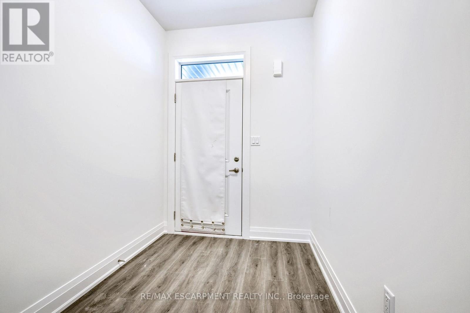 Property at 14 CLEAR VALLEY LANE image 5