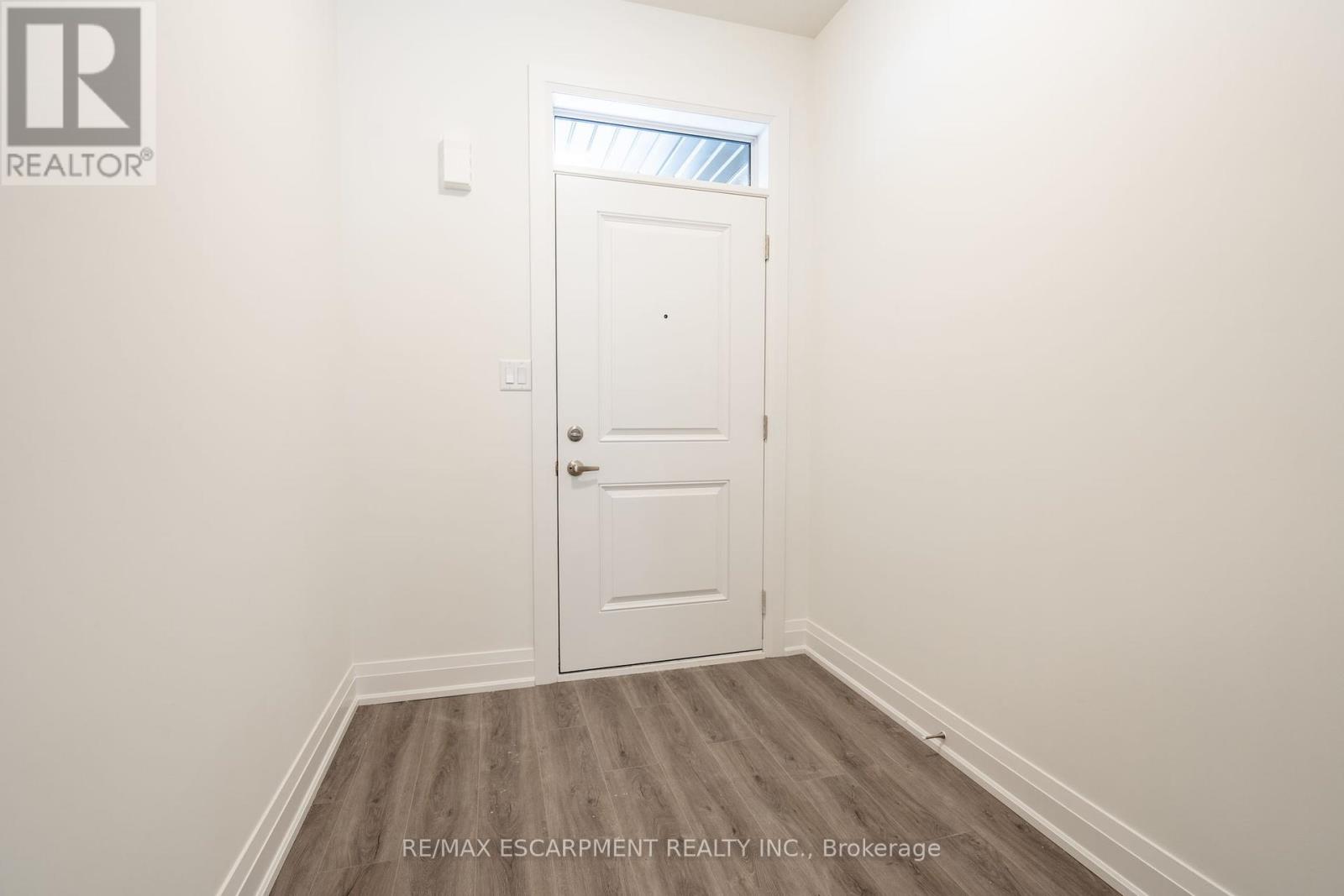 Property at 16 CLEAR VALLEY LANE image 3