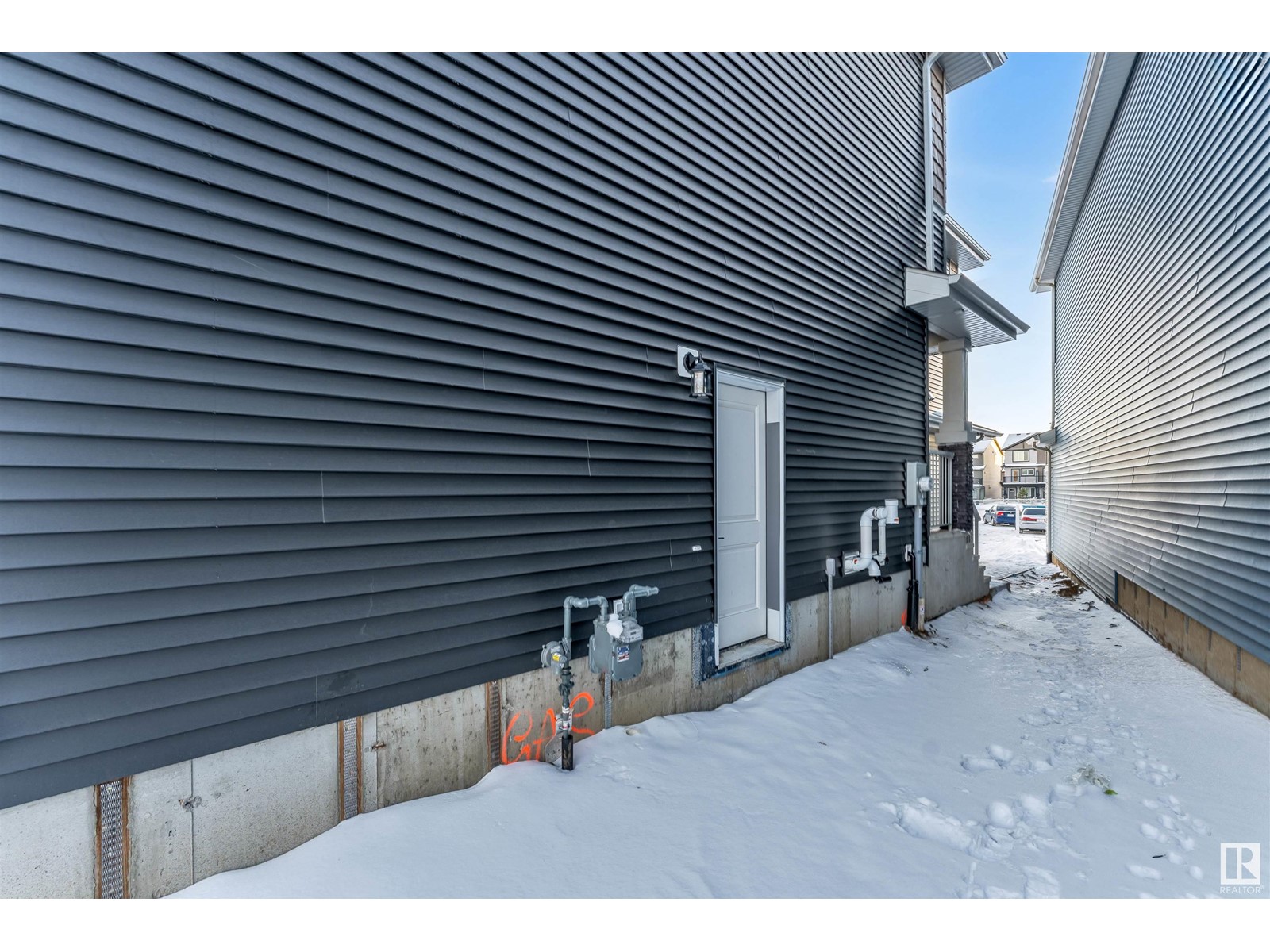 Property at 3515 42 AV image 4