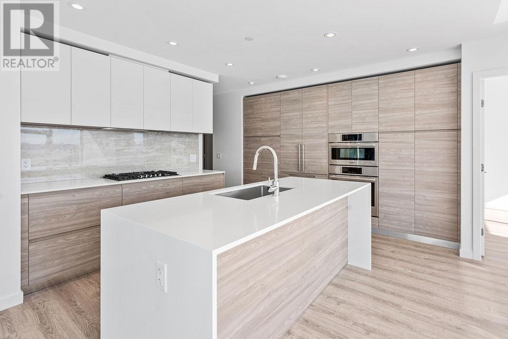 Property at 1307 660 QUAYSIDE DRIVE image 3