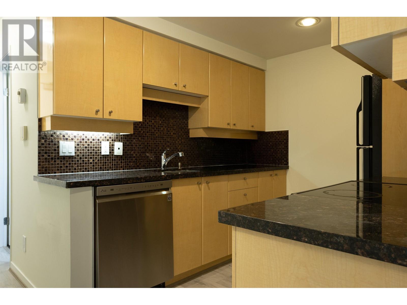 2006 1008 Cambie Street, Vancouver, British Columbia  V6B 6J7 - Photo 2 - R2976228