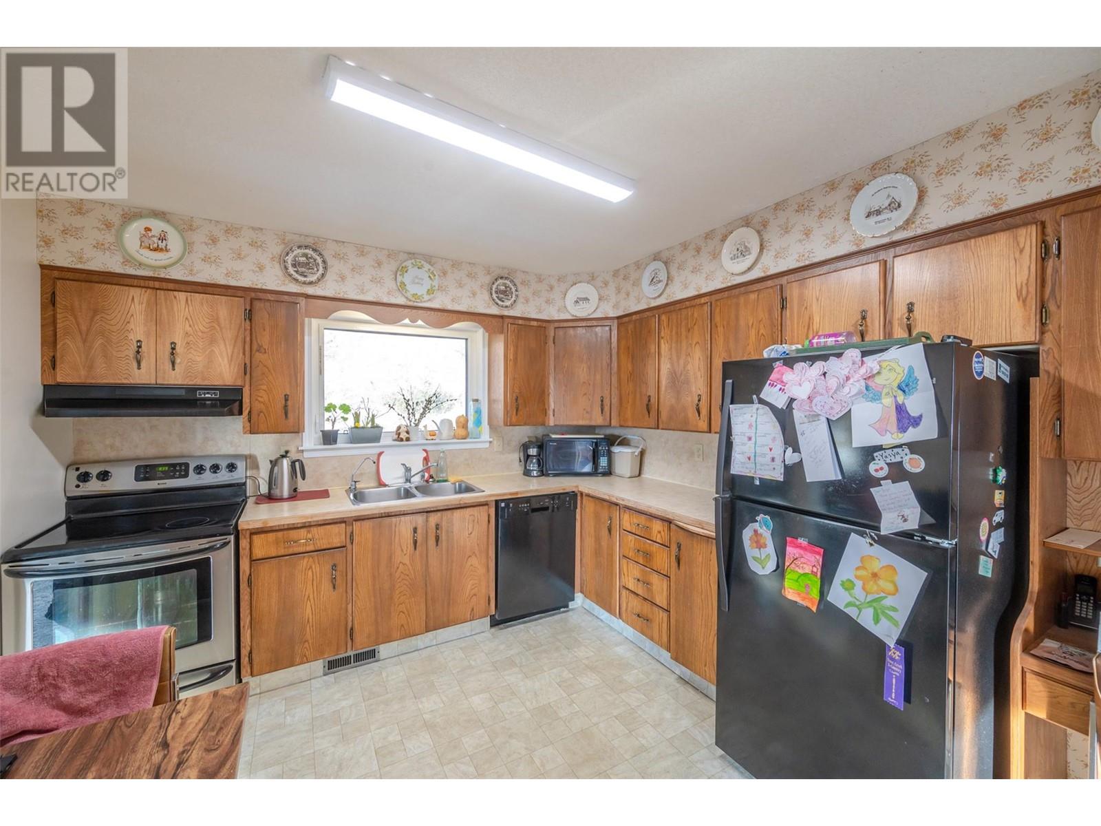 Property at 9800 Giants Head Road image 2