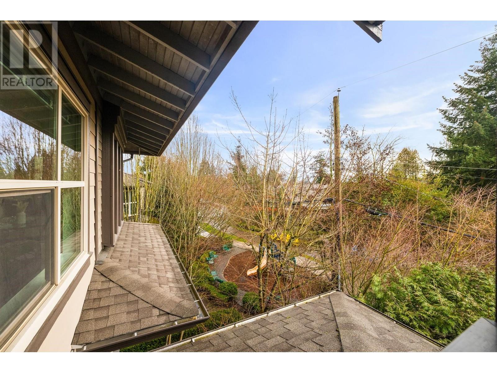 305 1468 St. Andrews Avenue, North Vancouver, British Columbia  V7L 0A8 - Photo 19 - R2976315
