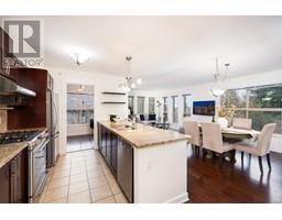 305 1468 ST. ANDREWS AVENUE, North Vancouver, British Columbia