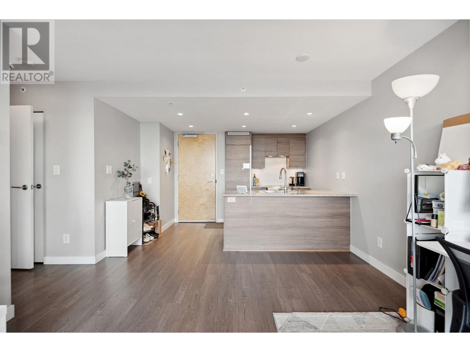 Property at 1704 489 INTERURBAN WAY image 3