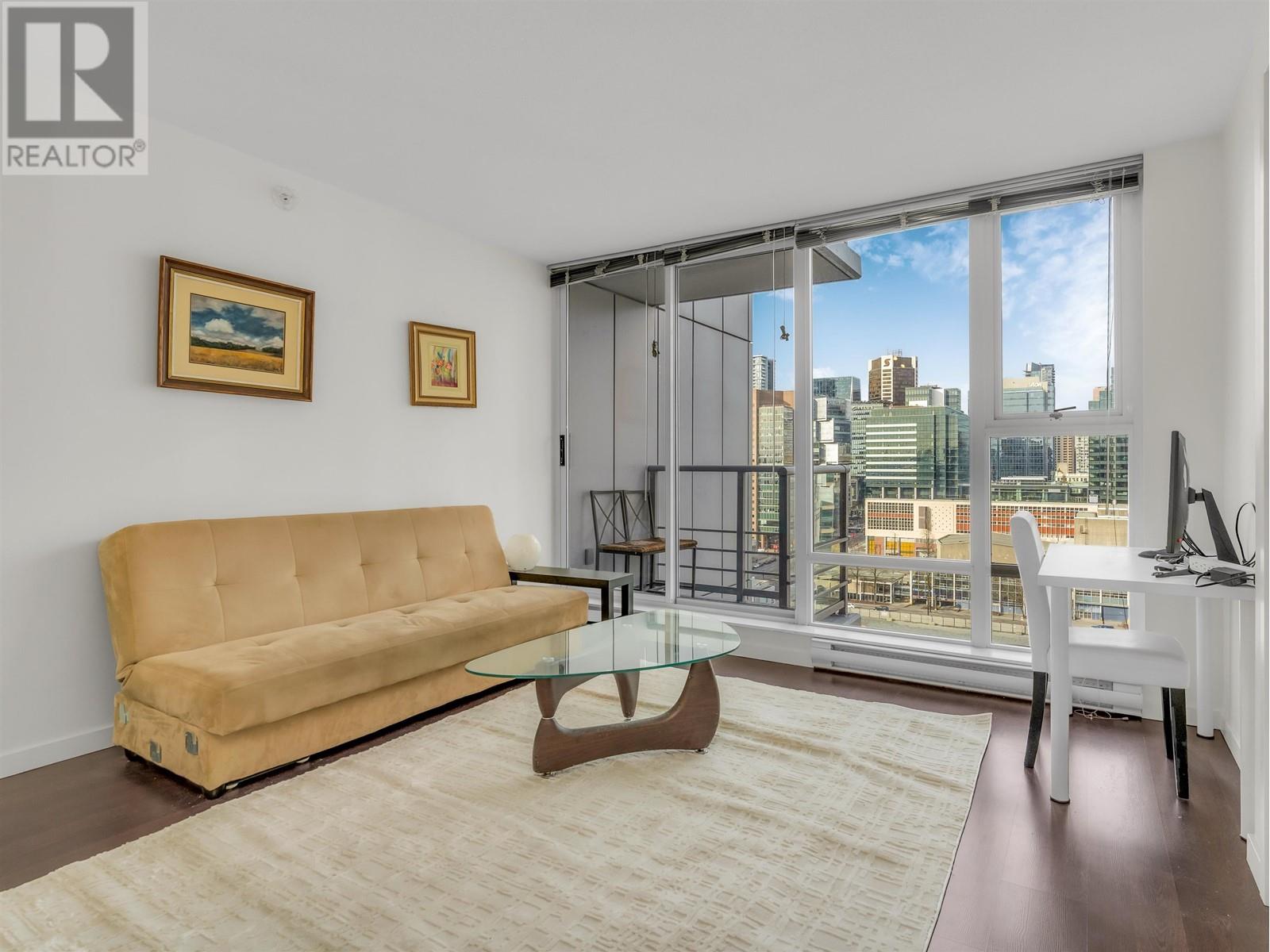 Listing Picture 2 of 22 : 2209 131 REGIMENT SQUARE, Vancouver / 溫哥華 - 魯藝地產 Yvonne Lu Group - MLS Medallion Club Member