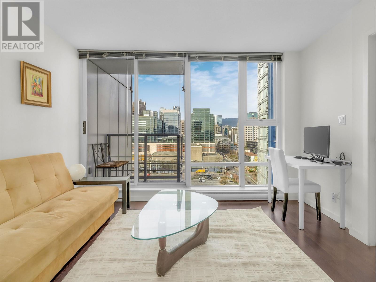 Listing Picture 3 of 22 : 2209 131 REGIMENT SQUARE, Vancouver / 溫哥華 - 魯藝地產 Yvonne Lu Group - MLS Medallion Club Member