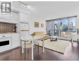 2209 131 REGIMENT SQUARE, Vancouver, British Columbia
