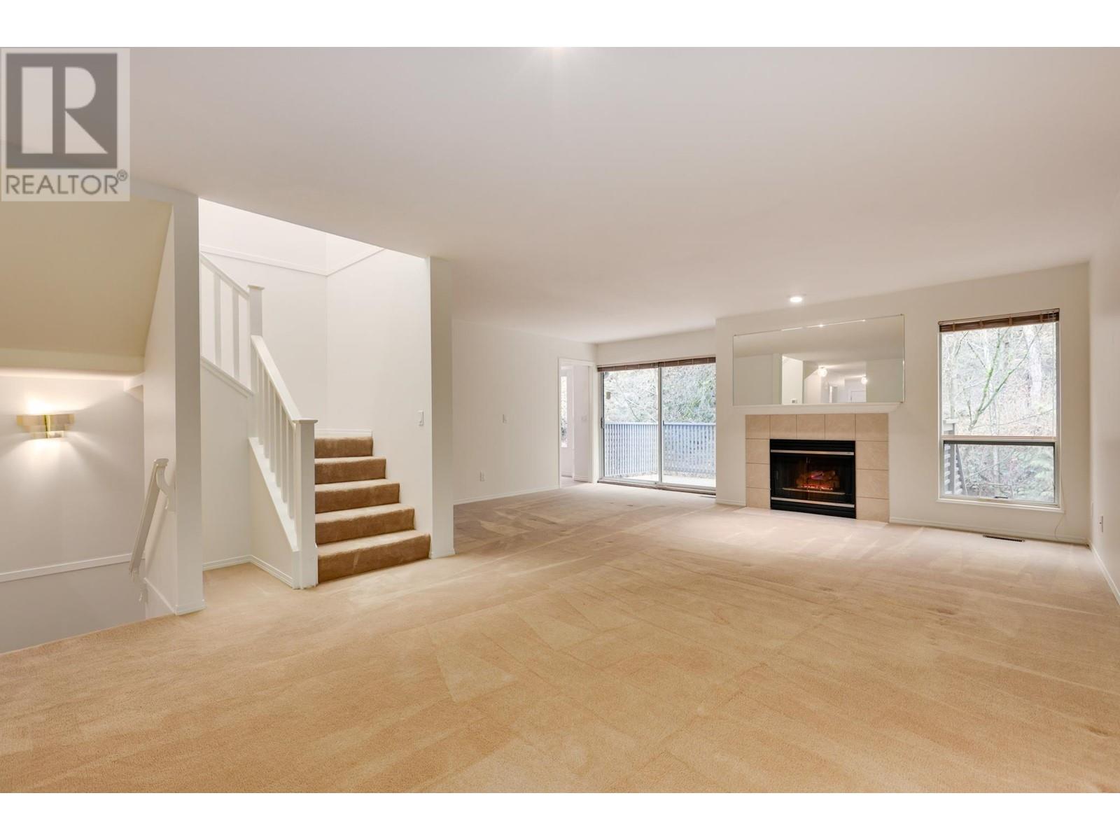 14 3634 Garibaldi Drive, North Vancouver, British Columbia  V7H 2X5 - Photo 3 - R2976366