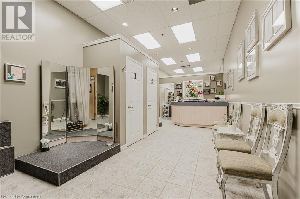 777 Guelph Line, Burlington, Ontario  L7R 3N2 - Photo 6 - 40705517