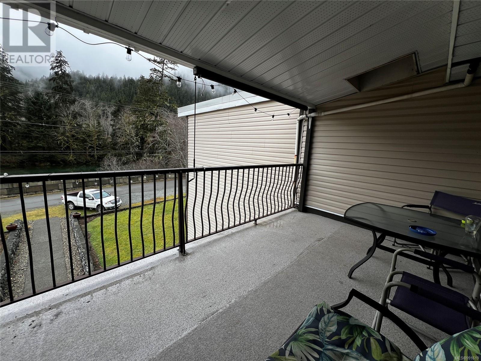 117 651 Maquinna Dr N, Tahsis, British Columbia  V0P 1X0 - Photo 11 - 991619