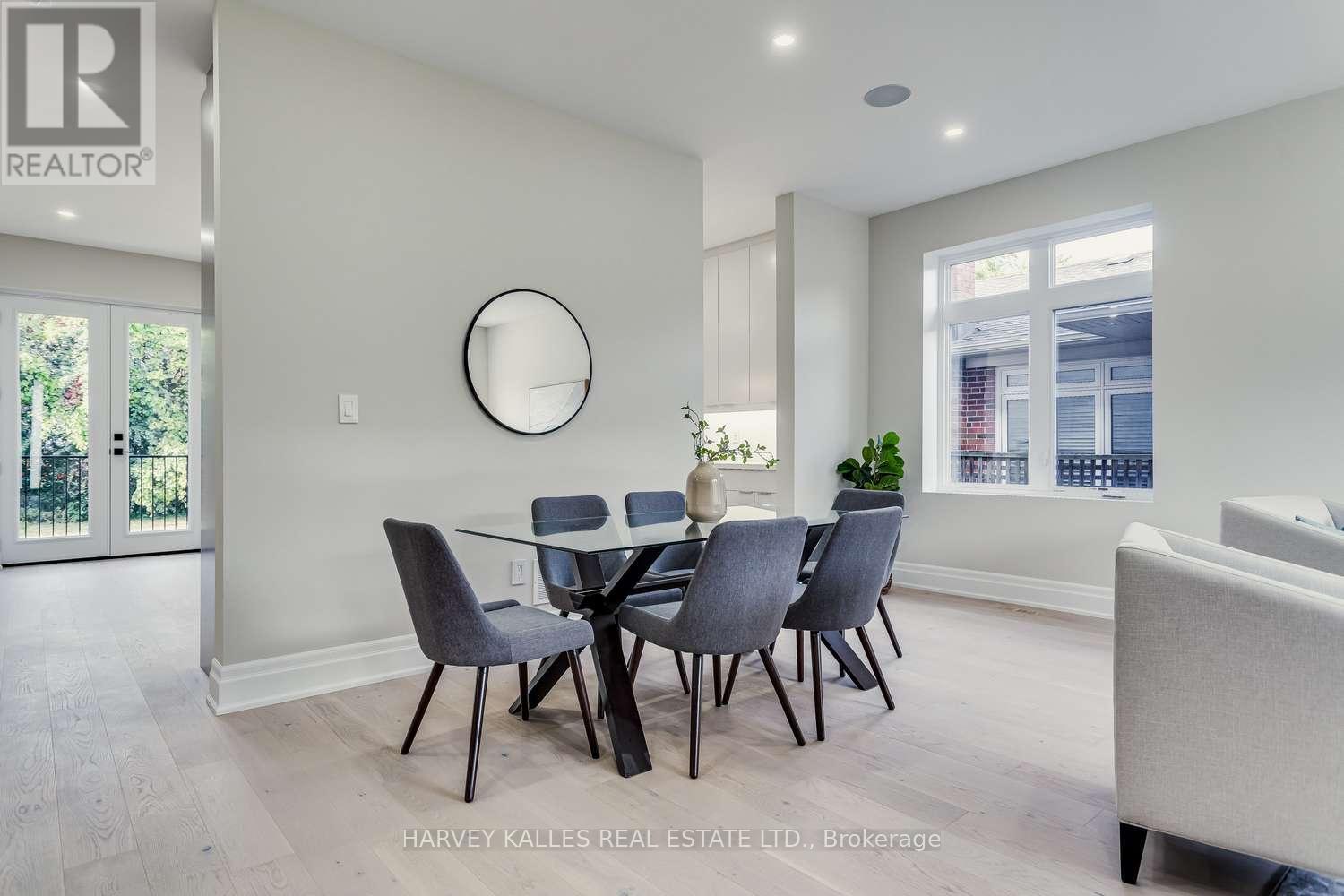 150 Viewmount Avenue, Toronto, Ontario  M6B 1T7 - Photo 7 - C12013049