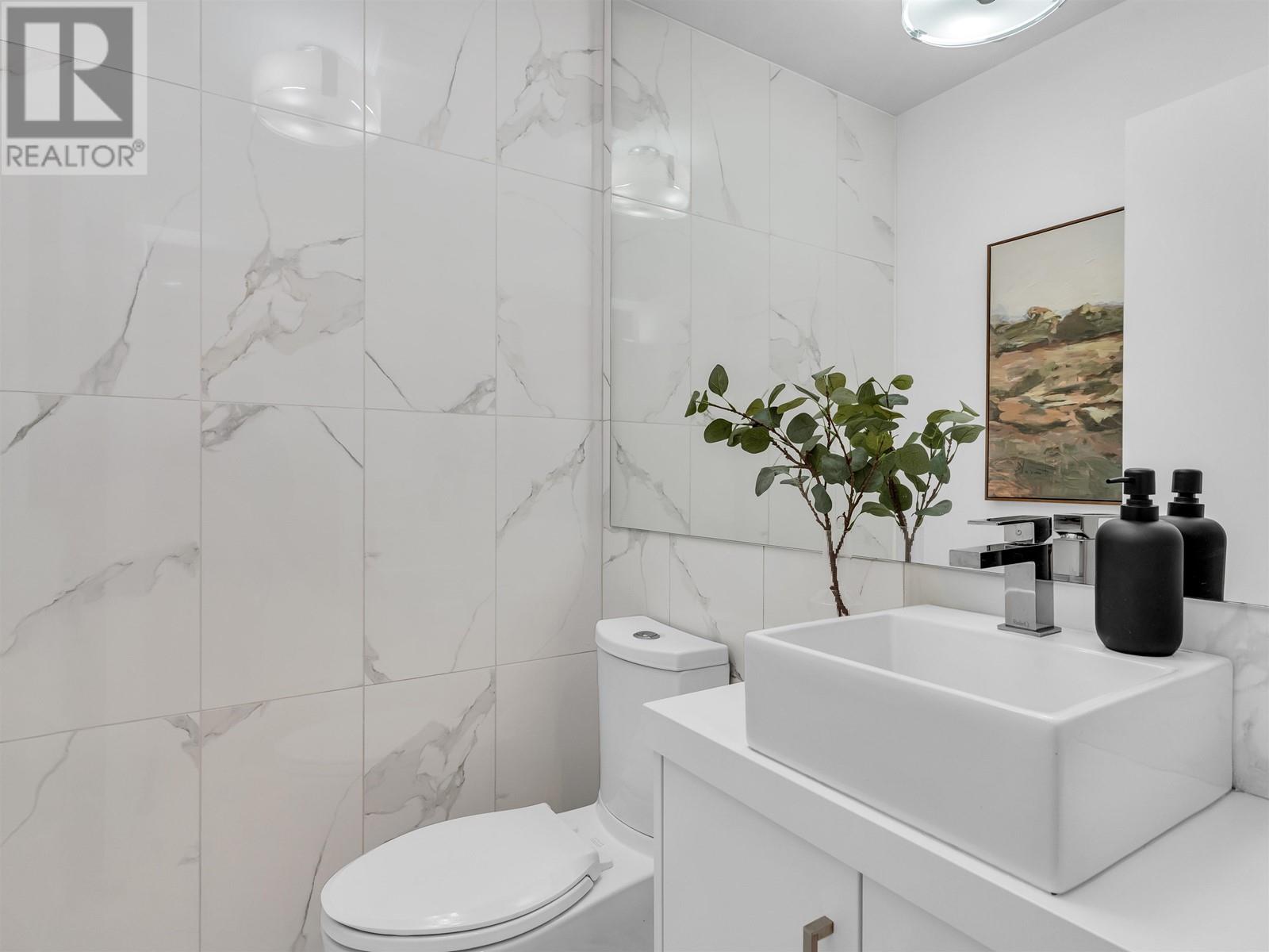 244 W 18th Street, North Vancouver, British Columbia  V5Y 2A7 - Photo 13 - R2962536