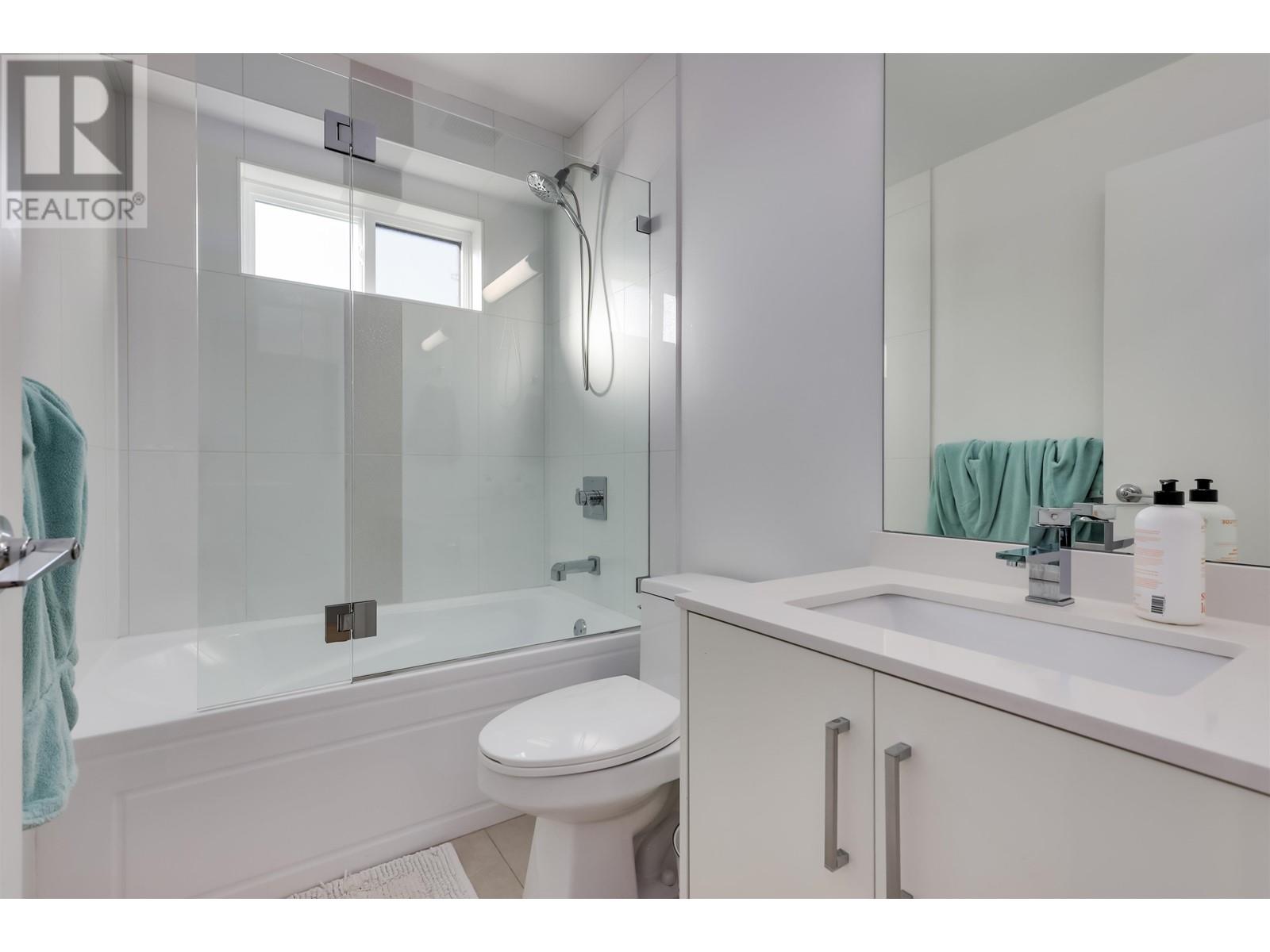 244 W 18th Street, North Vancouver, British Columbia  V5Y 2A7 - Photo 19 - R2962536