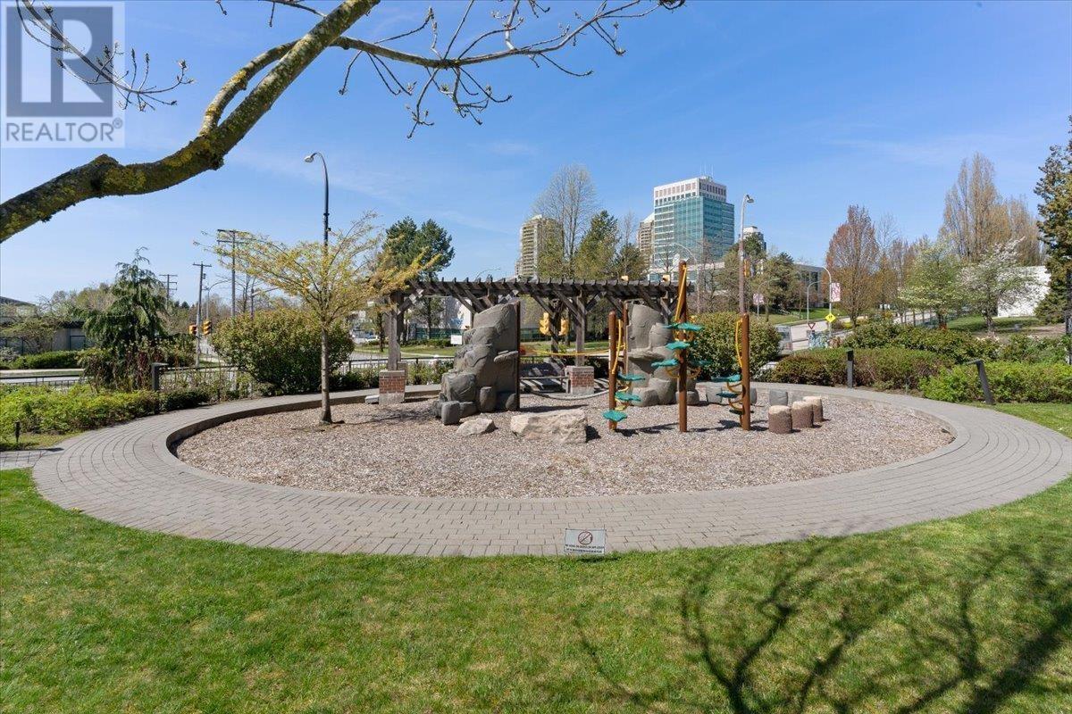206 7058 14th Avenue, Burnaby, British Columbia  V3N 0E6 - Photo 11 - R2976305