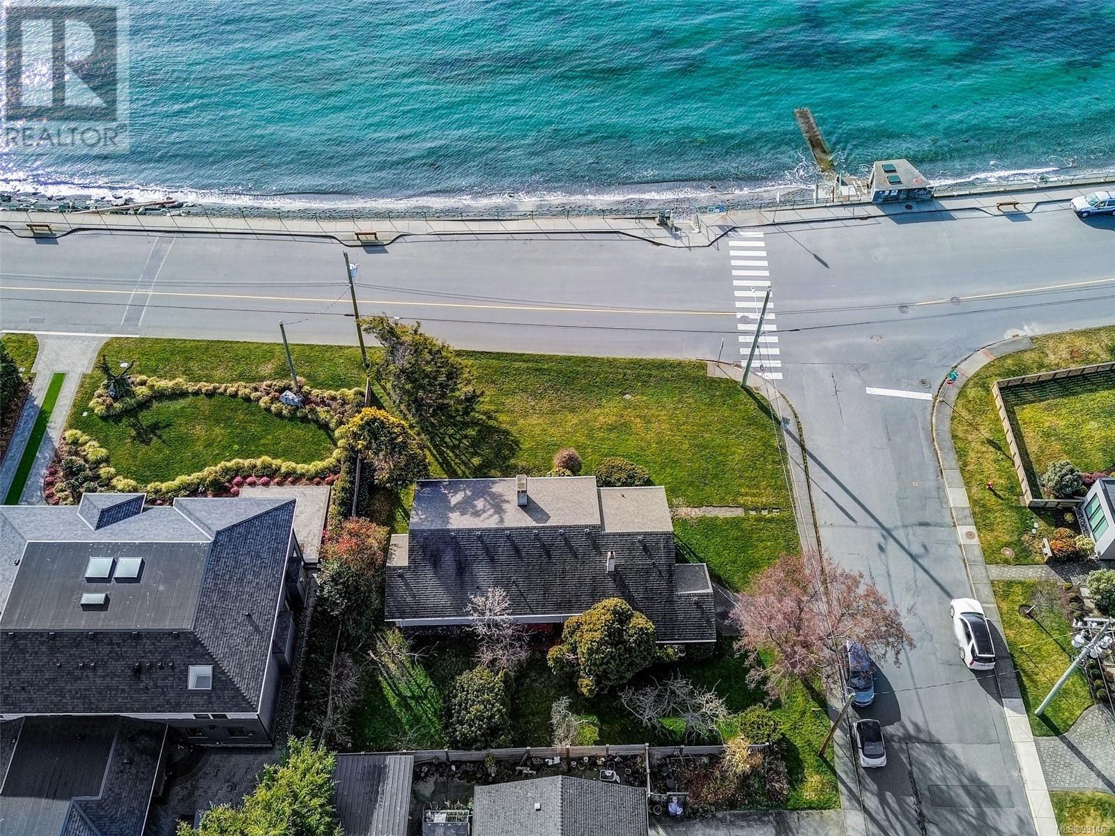 Property at 406 Beach Dr image 1