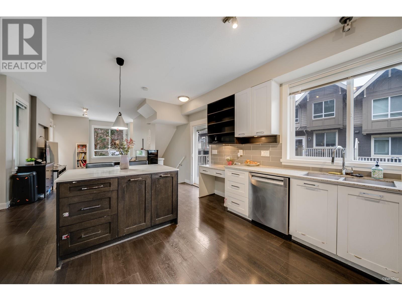 25 3395 Galloway Avenue, Coquitlam, British Columbia  V3E 3G9 - Photo 2 - R2973412