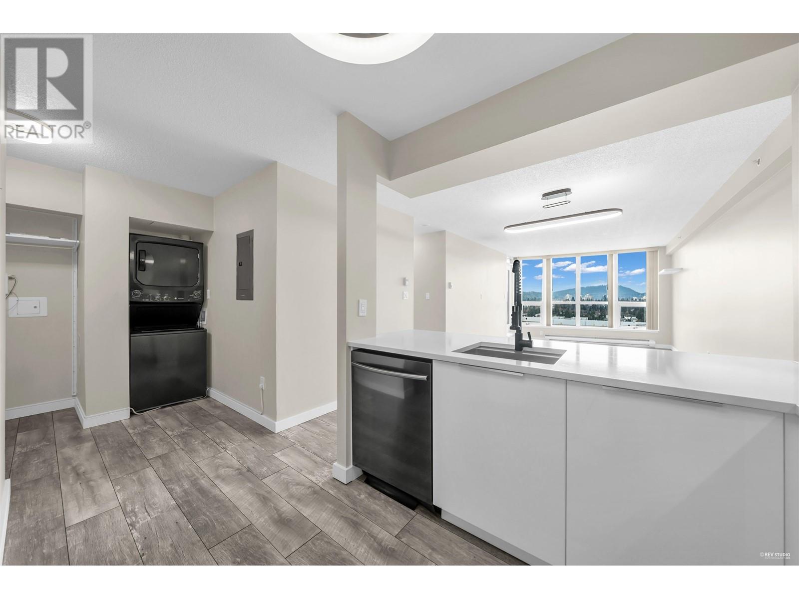 1607 1148 Heffley Crescent, Coquitlam, British Columbia  V3B 8A6 - Photo 6 - R2975839