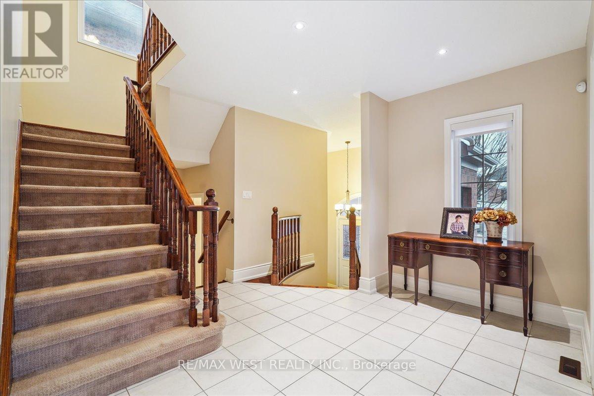 Property at 55 MYNDEN WAY image 3